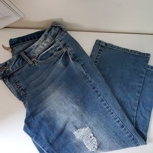Jean style capris lightwash distressed